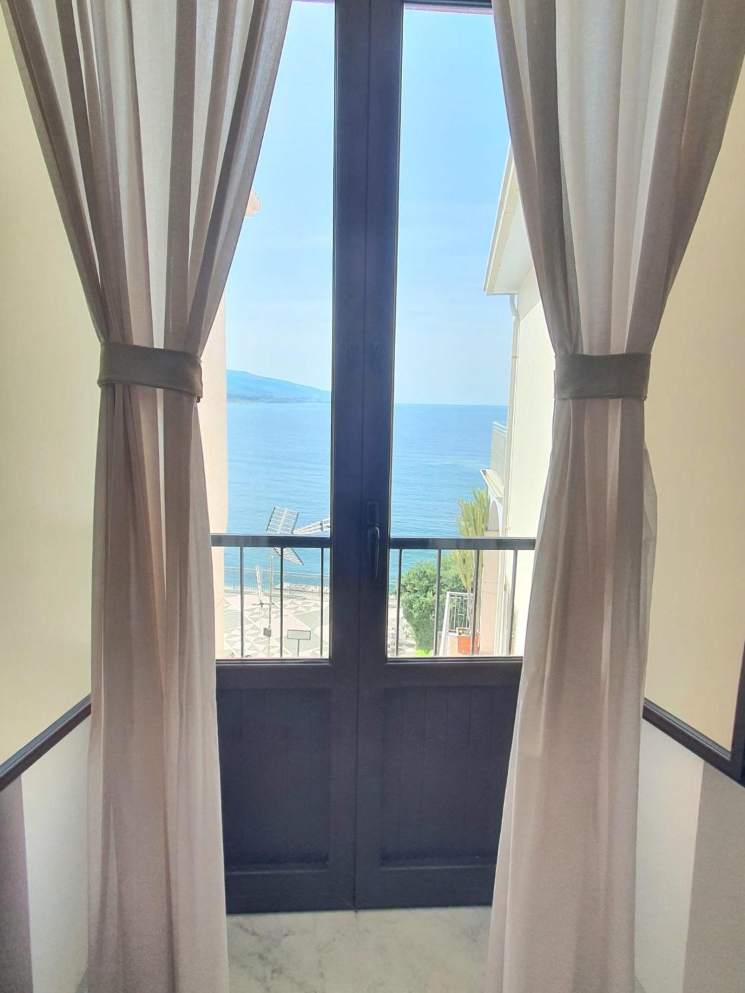 Il Molo Camere Per Vacanze 디아망테 외부 사진
